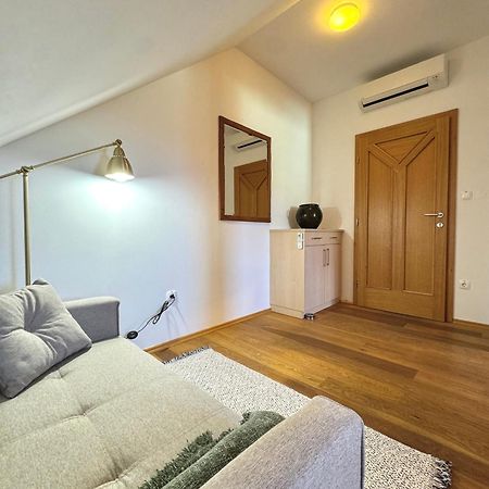 Guest House Domacija Krnc Hrib pri Hinjah Exteriör bild