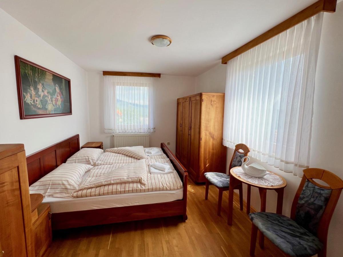 Guest House Domacija Krnc Hrib pri Hinjah Exteriör bild
